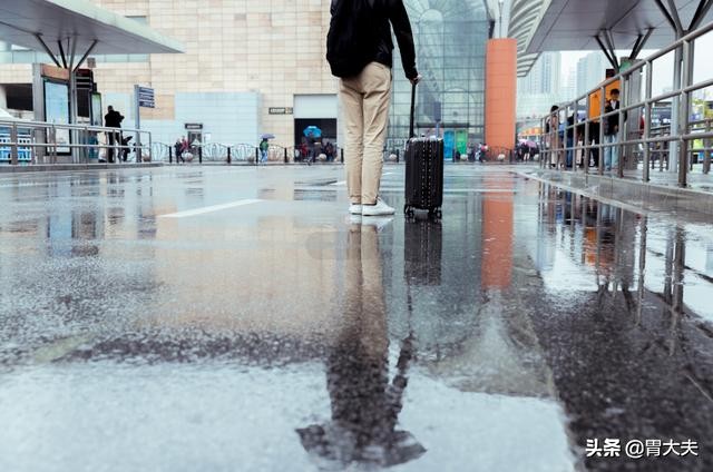 柳絮引发鼻子过敏吃什么药,杨柳絮过敏起红疙瘩怎么办