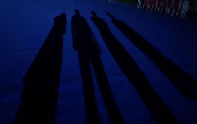 你见过凌晨四点的太阳吗,你见过凌晨四点的酒吧吗