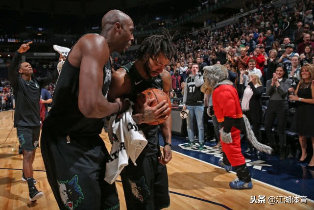 场均得分罗斯,罗斯场均21分