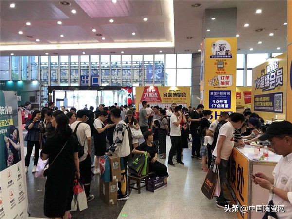 大角鹿超耐磨瓷砖专卖店,大角鹿哪款瓷砖超耐磨