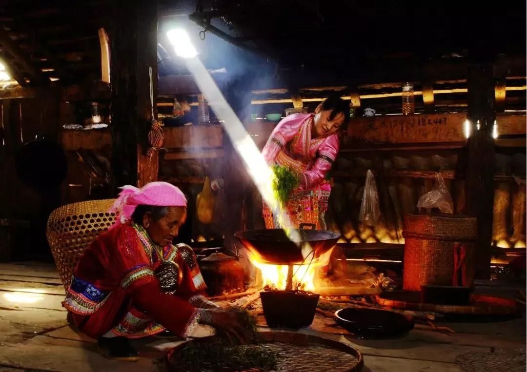 人民大会堂推销土豆,收1500个农民学生,10亿专利无偿送出,64岁的农民院士朱有勇火了!