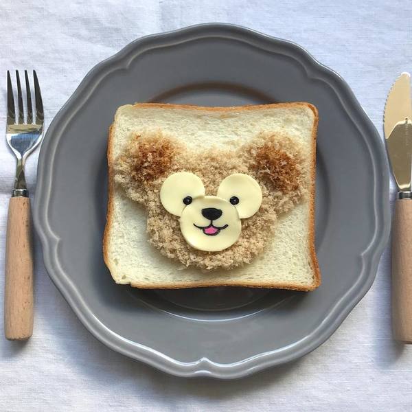 网友自制“花式吐司”，神级还原各种卡通人物，还能做成桌上游戏