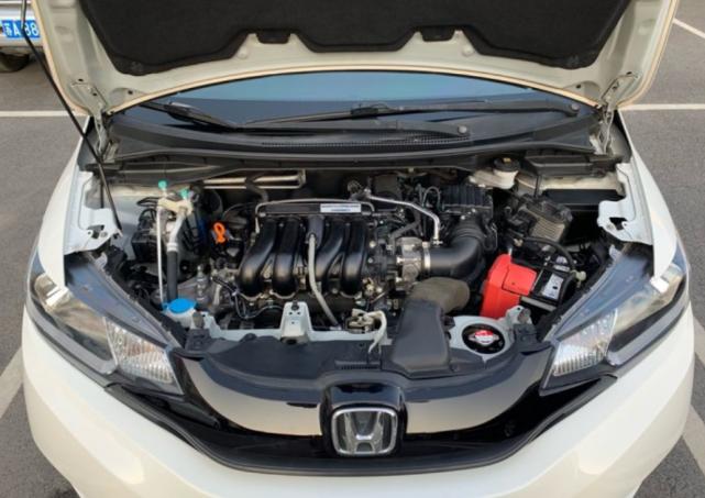 开了5年的本田锋范还能值多少钱,开了5年10万公里的飞度值多少钱