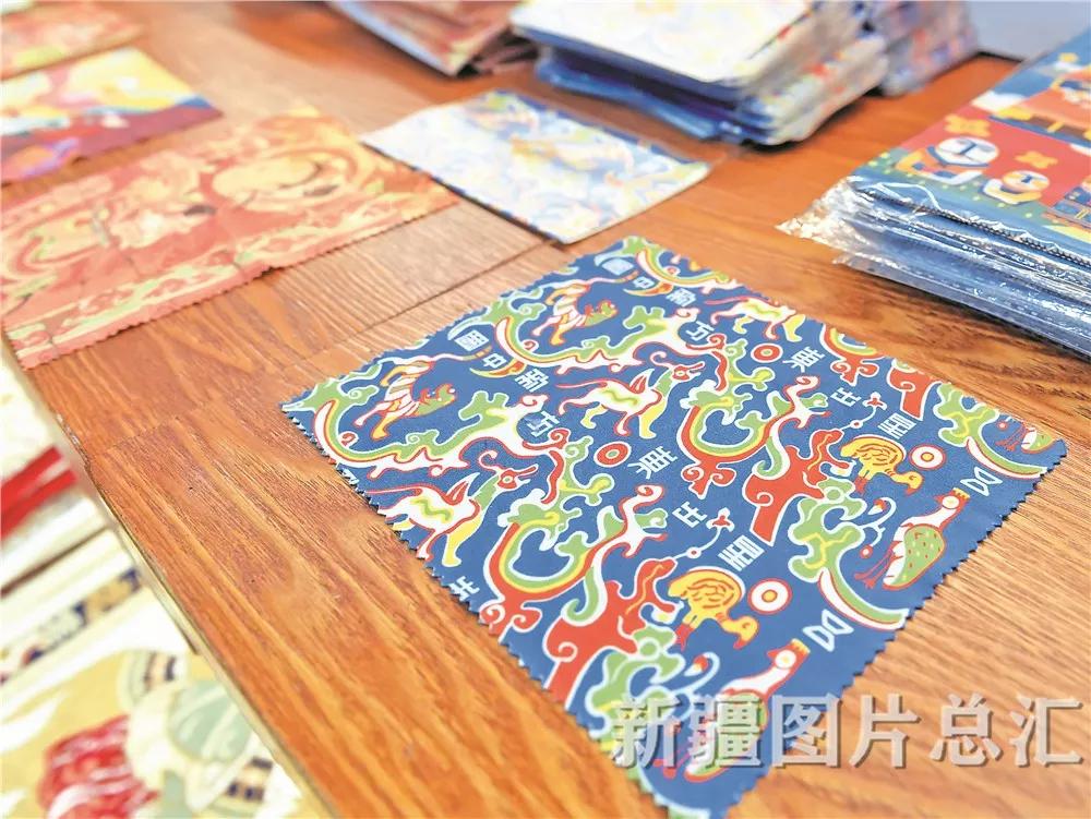 现在来新疆旅游的人多么,来新疆游客买什么最多