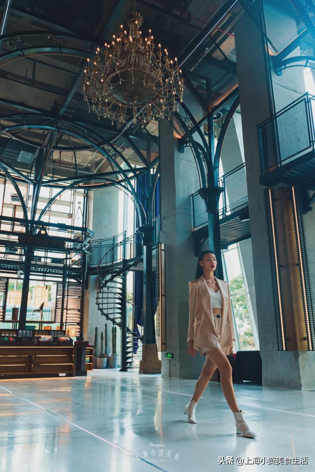 鐜颁唬鏃跺皻椋庡挅鍟″巺,鐜颁唬娼祦椋庡挅鍟″巺