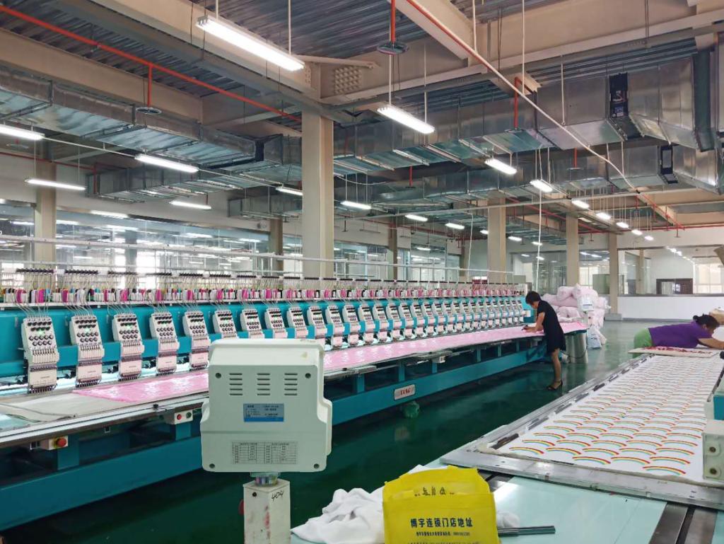 郭青：新社区工厂开辟安康可持续脱贫新天地