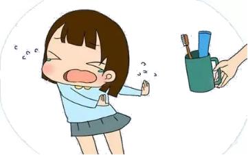 刚三个月的宝宝流口水吃手正常吗,20个月的宝宝还流口水正常吗