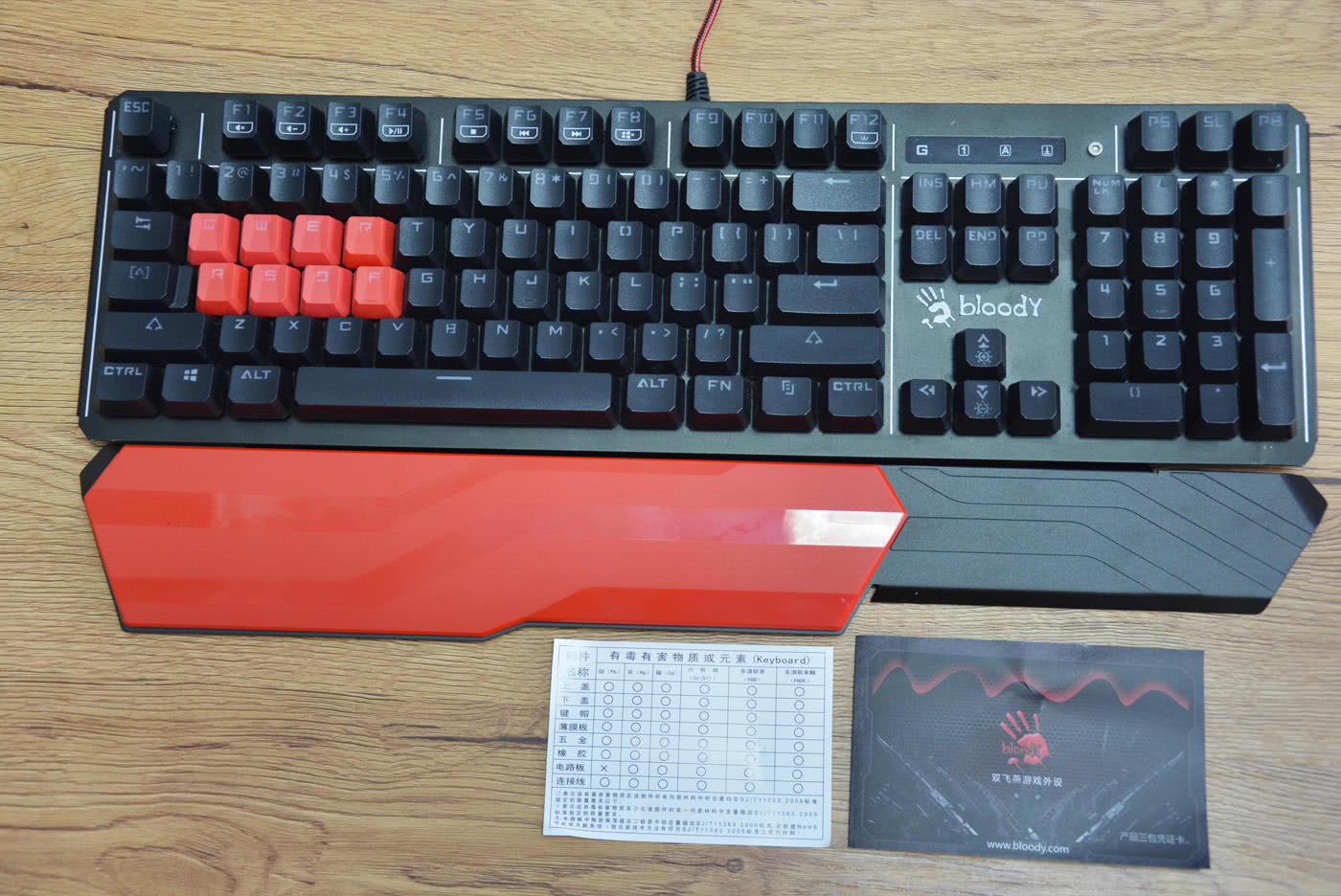 双飞燕q865光轴机械电竞键盘,双飞燕机械键盘975