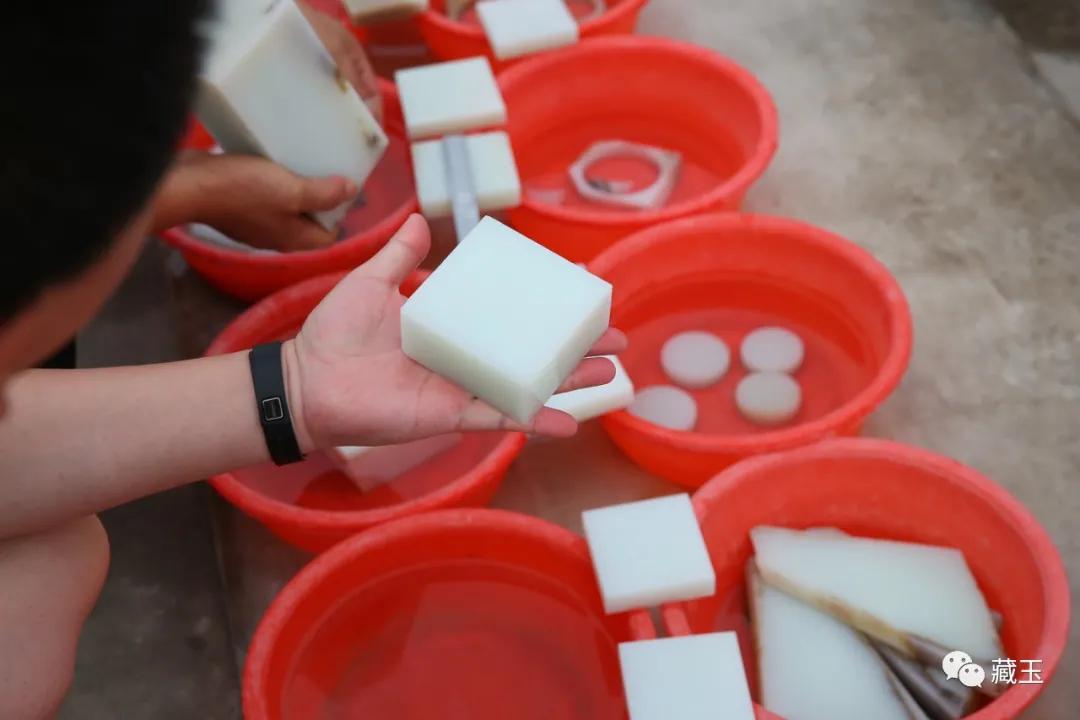 俄料会不会变色,俄料会泛青吗