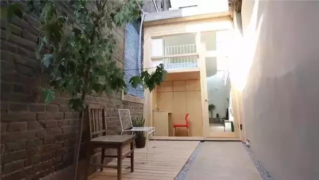 夫妻生了八个孩子在北京蜗居,北京一家四口蜗居45平米