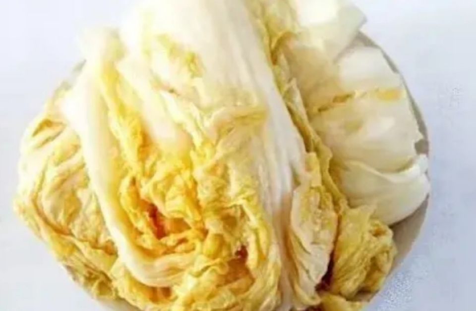 塑料布腌菜,塑料布腌酸菜视频