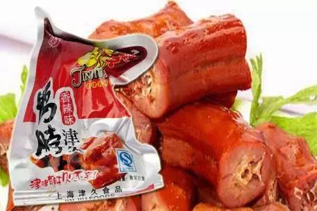 父母看儿子带了100个包子！留学生笑而不语：你是没见过我爸妈……