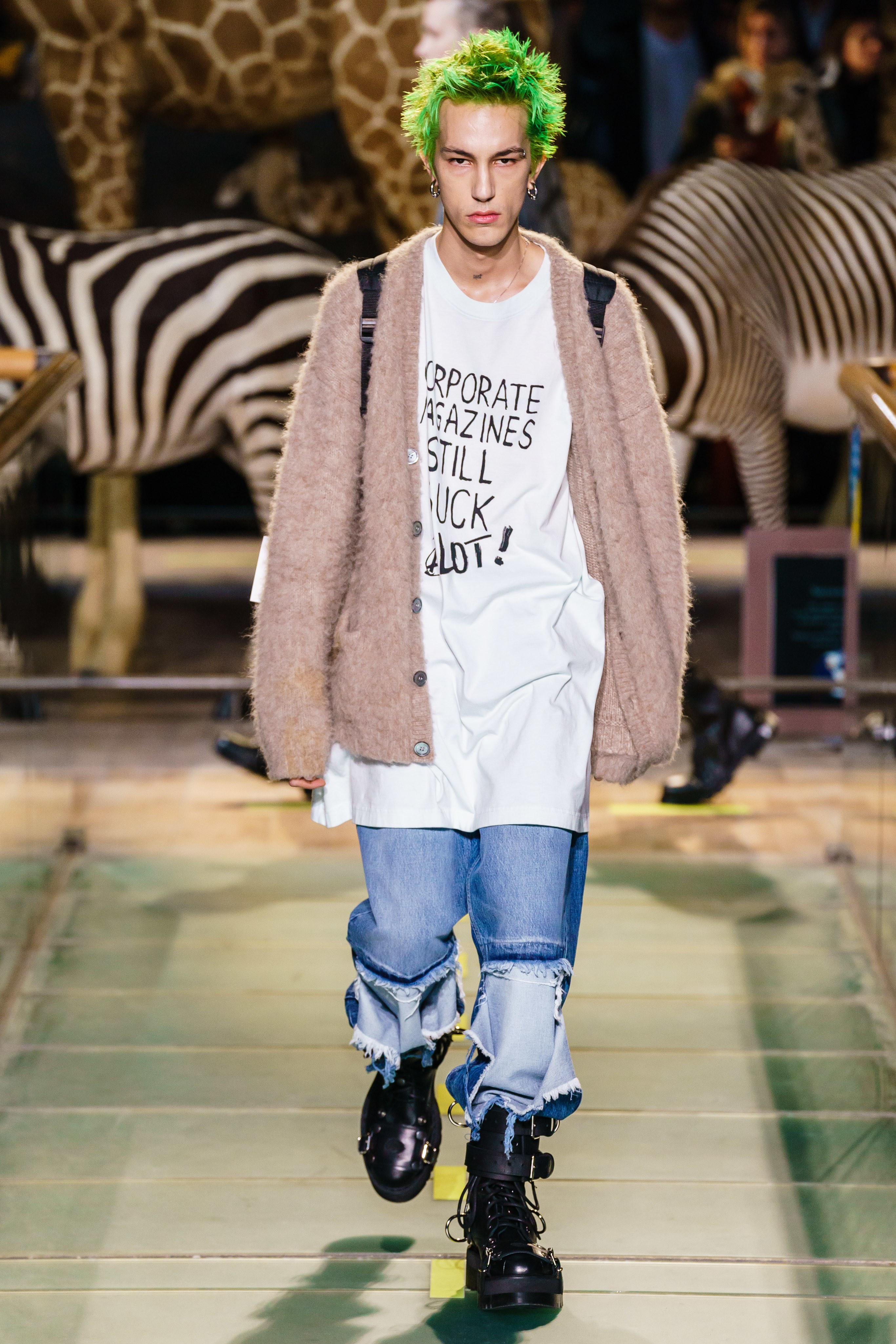 vetements2023秋冬新款,vetements2022秋冬高级成衣发布