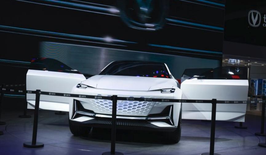 2024款长安uni-k试驾最新视频,试驾长安新uni-k实测最高时速