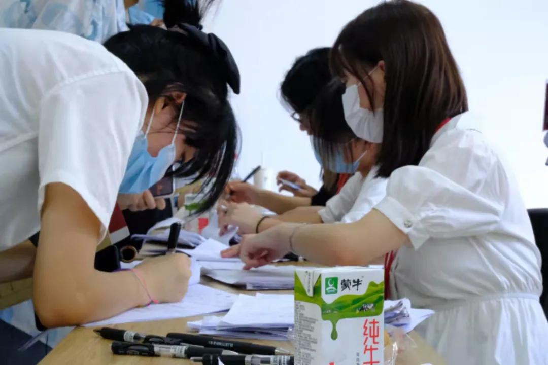 武汉外语外事学院新生,2022年武汉外语外事新生报到