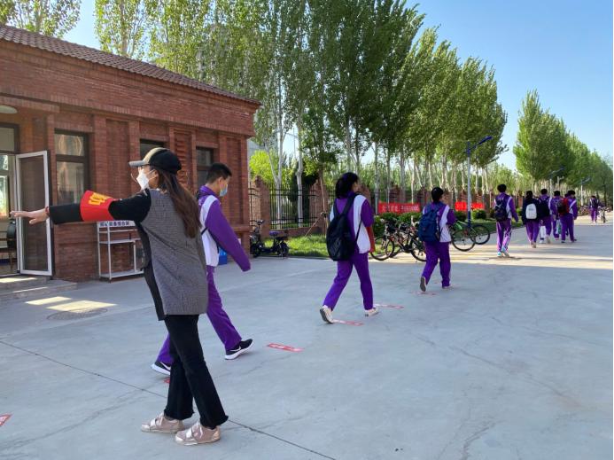 久违的校园期待回归,久违的校园静待归来