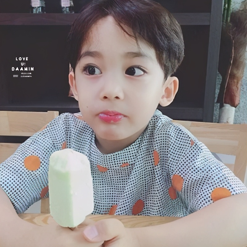 清新可爱的名字男孩英文,黎姓含佳男孩名字可爱