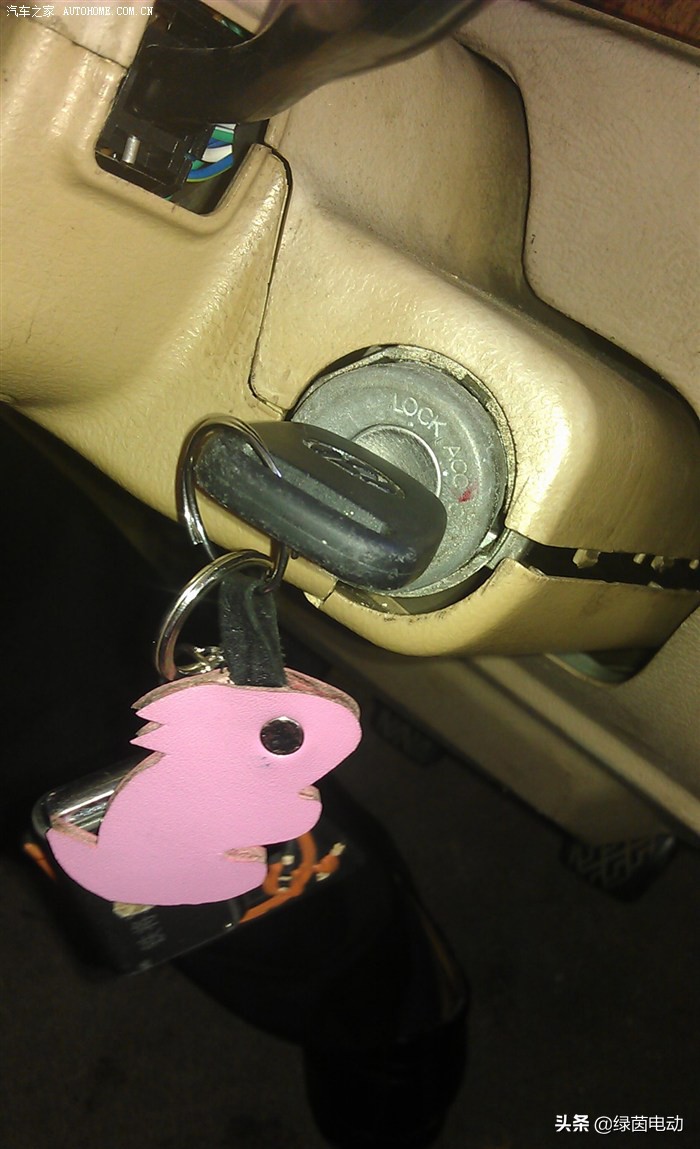 老款经典夏利两厢二手,2004年两厢夏利图片