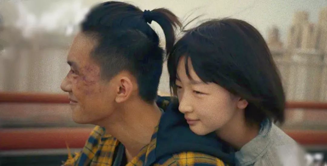 易烊千玺周冬雨演的电影少年的你,易烊千玺诠释少年的你