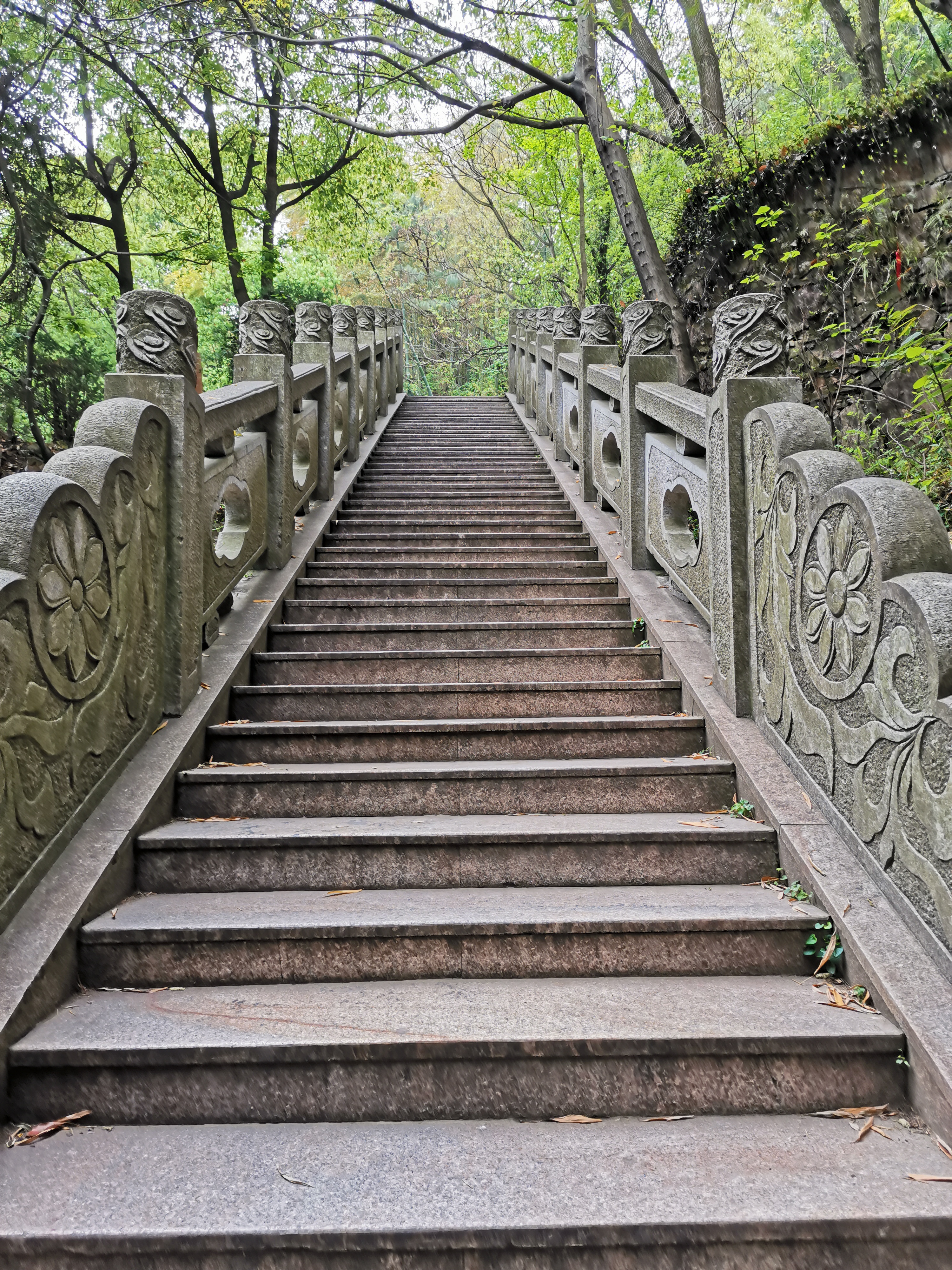 穹窿山穹窿胜迹,苏州穹窿山免费徒步攻略