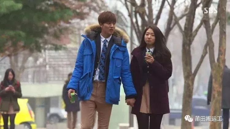 迷彩加拿大鹅多少钱一件,真正的加拿大鹅怎么样