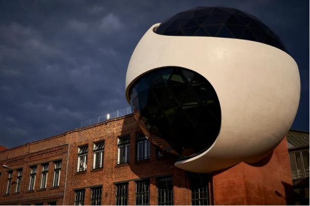 长成这个样子的厕所，我猜你一定没见过