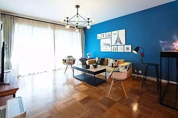 墙纸与乳胶漆的优缺点,墙纸比乳胶漆甲醛多吗