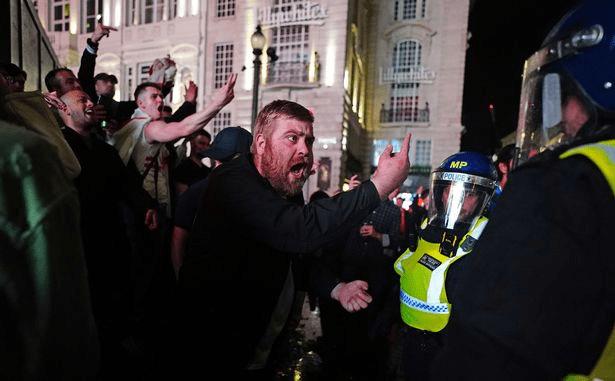 英格兰足球流氓被暴打,英格兰足球流氓被打事件