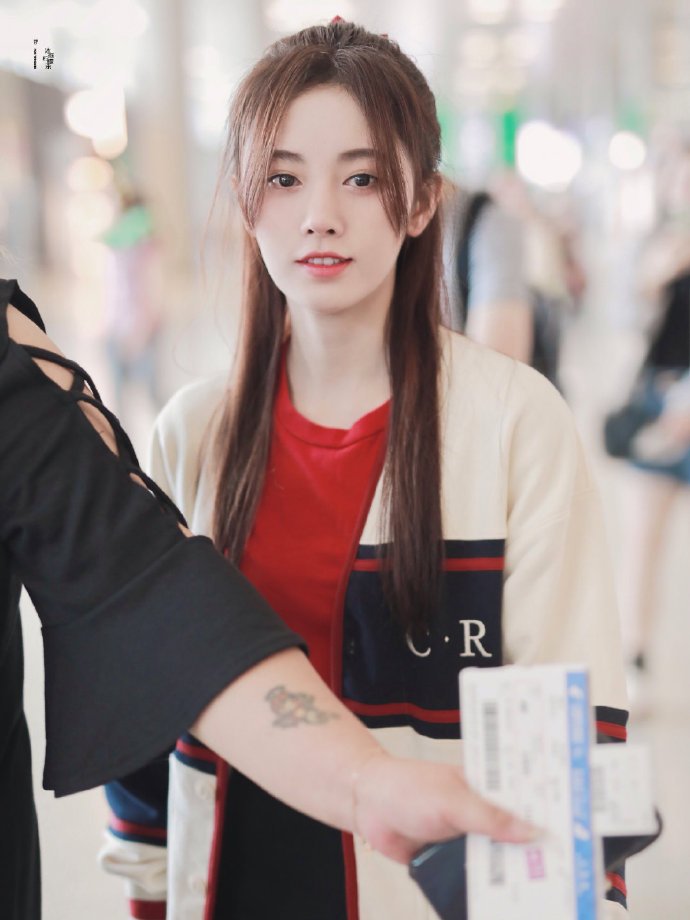 鞠婧祎金智秀蝴蝶结,金智秀和鞠婧祎谁漂亮