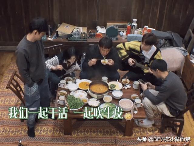 向往的生活第五季张艺兴钢琴曲,向往的生活第五季张艺兴唱歌