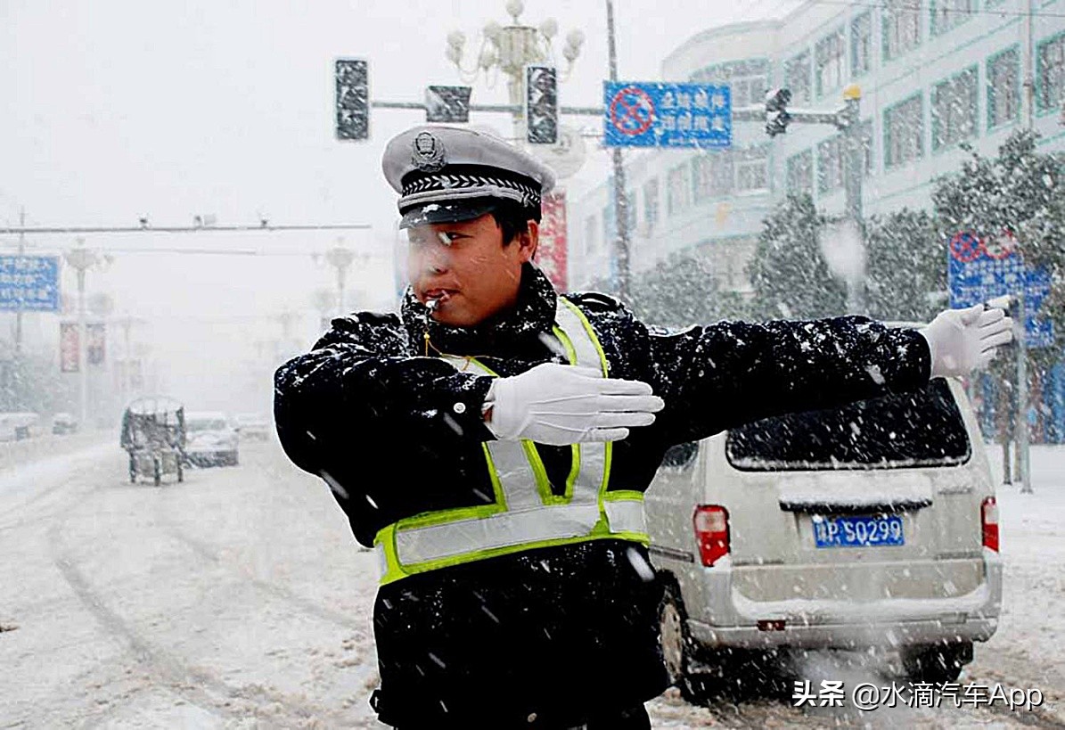 三分钟掌握全部交警手势,一分钟教你学会看交警手势