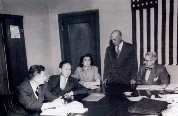 顶级科学家爱因斯坦牛顿,美国天才牛顿德国天才爱因斯坦