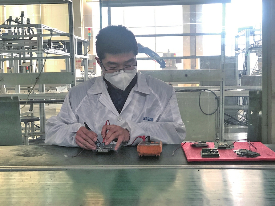 山东力创科技股份有限公司生产技术总工李新实——员工心中的“定海神针”