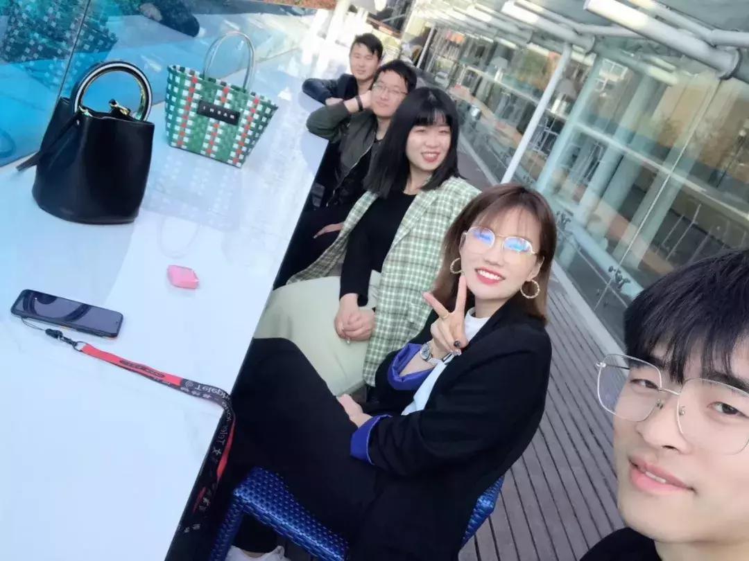 你见过凌晨四点的太阳吗,你见过凌晨四点的酒吧吗