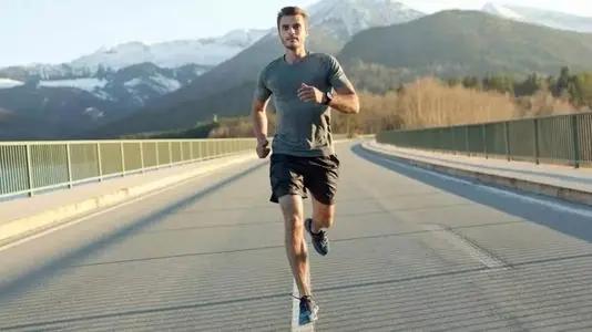 跑步时如何正确调整心率,跑步心率控制跑法