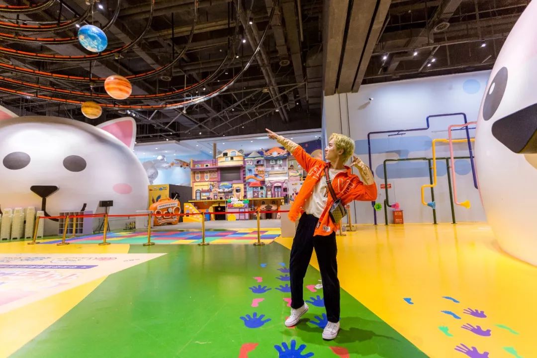 look缃戠孩,look鍝ュ摜