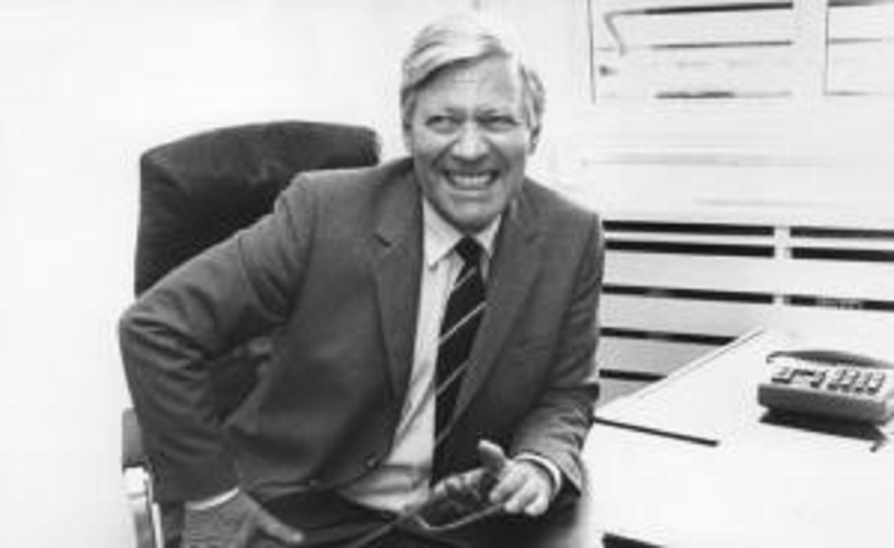 从战俘到总理，积极促进中德建交，“欧洲基辛格”施密特传奇人生