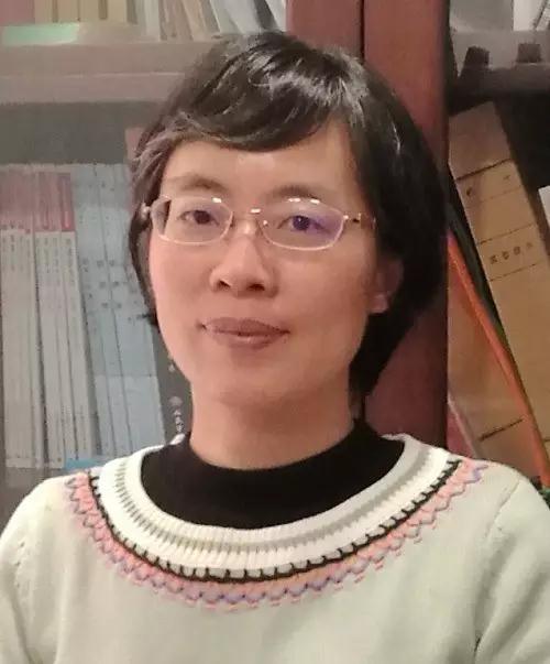 博士妈妈带6岁儿子,博士妈妈带5个月的女儿