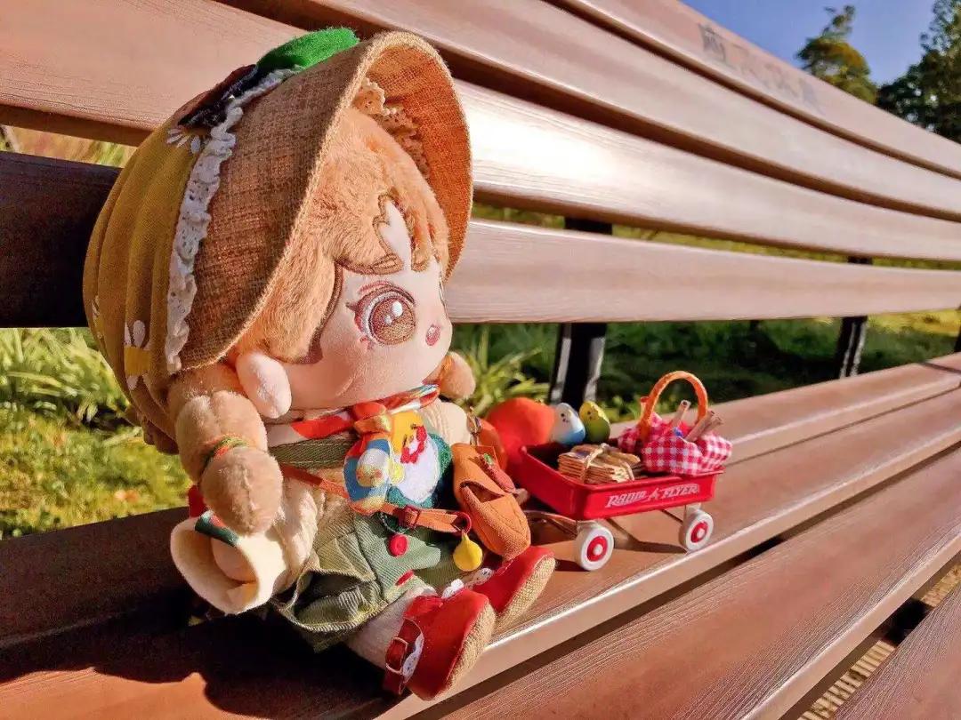 “养娃”的年轻人,“卖”萌的商业经