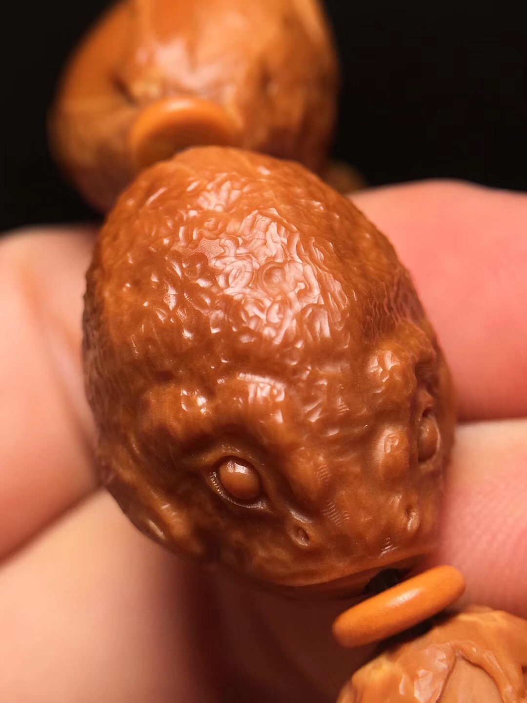 橄榄核雕大点的好还是小的好,橄榄核雕复杂的好还是简单的好