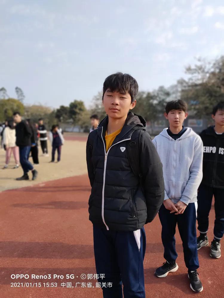 九三班成绩表,中二班新生评语