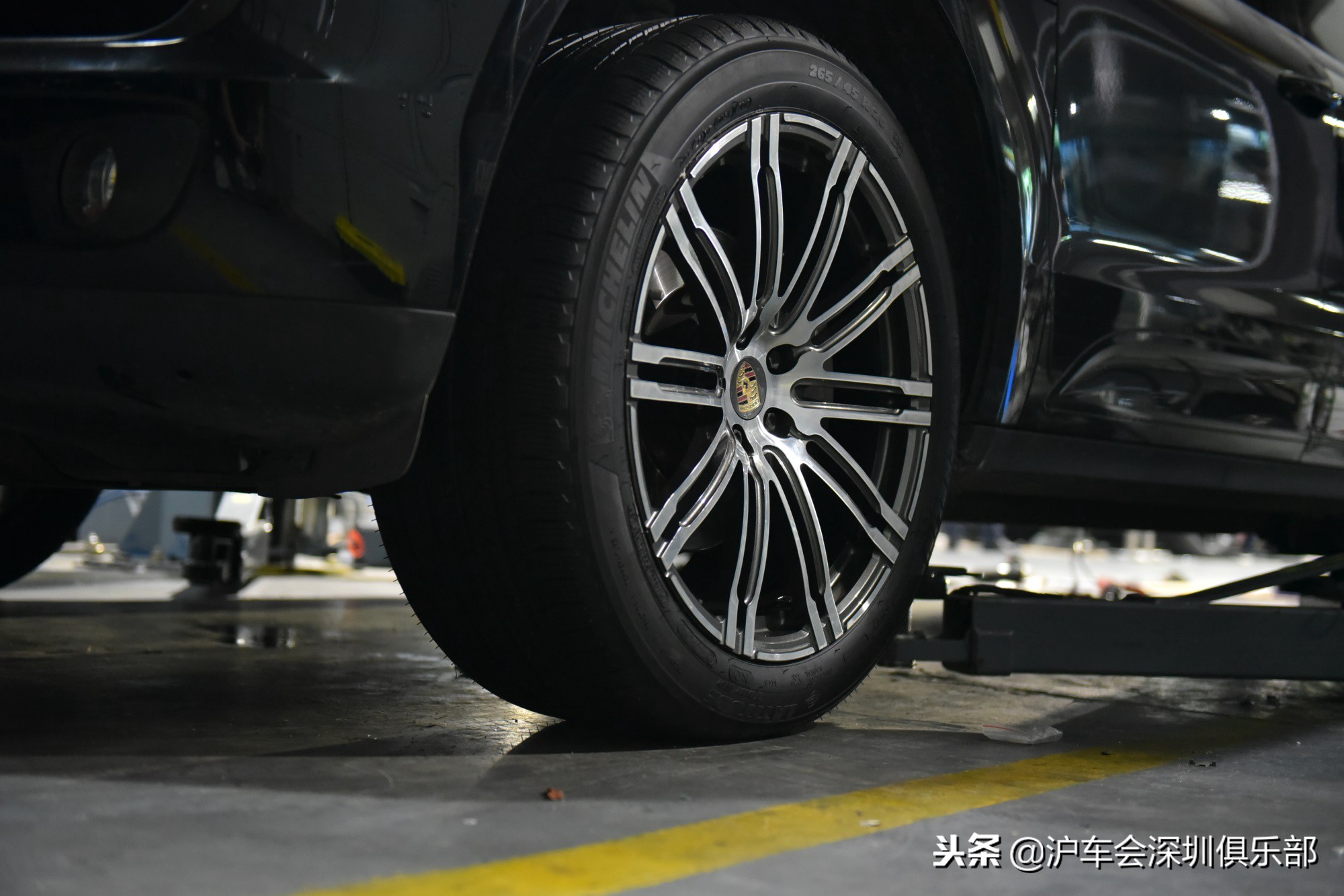 保时捷macan2021宝石蓝21寸大轮毂,保时捷macan改装轮毂