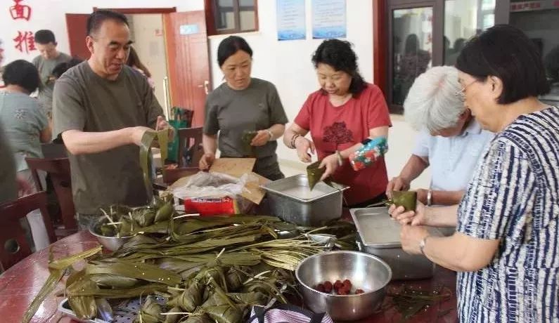 立德树人守初心谱新篇,立德树人勇担当不忘初心创佳绩