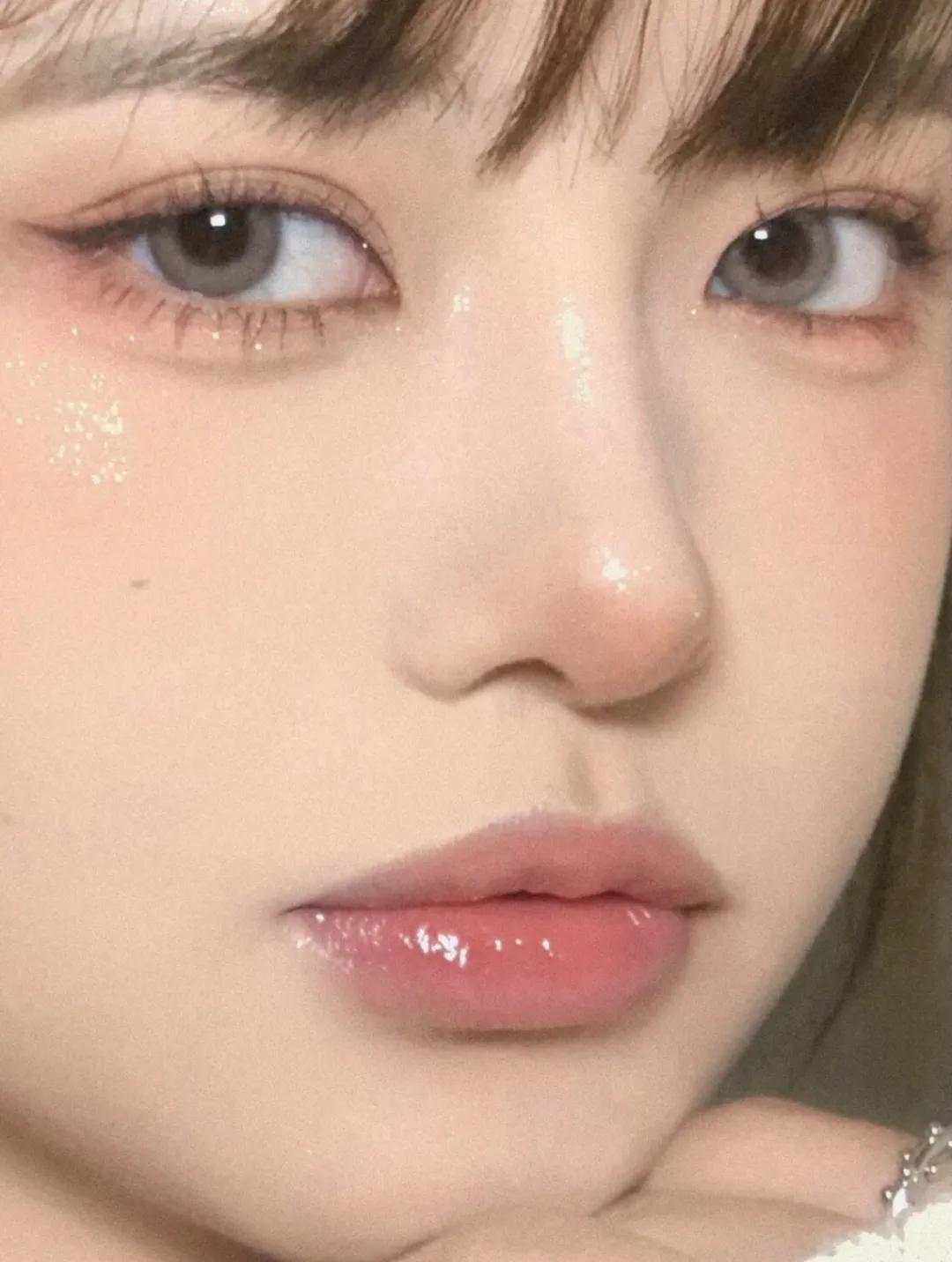 戴美瞳和不戴美瞳区别动漫图,戴黑色美瞳和不戴美瞳有区别吗