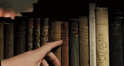 有了画画本和彩色笔还要用什么,有了这些临摹资料你还需要买书吗