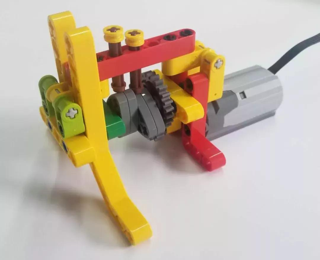 儿童理解汽车构造玩具 (小孩汽车玩具原理)