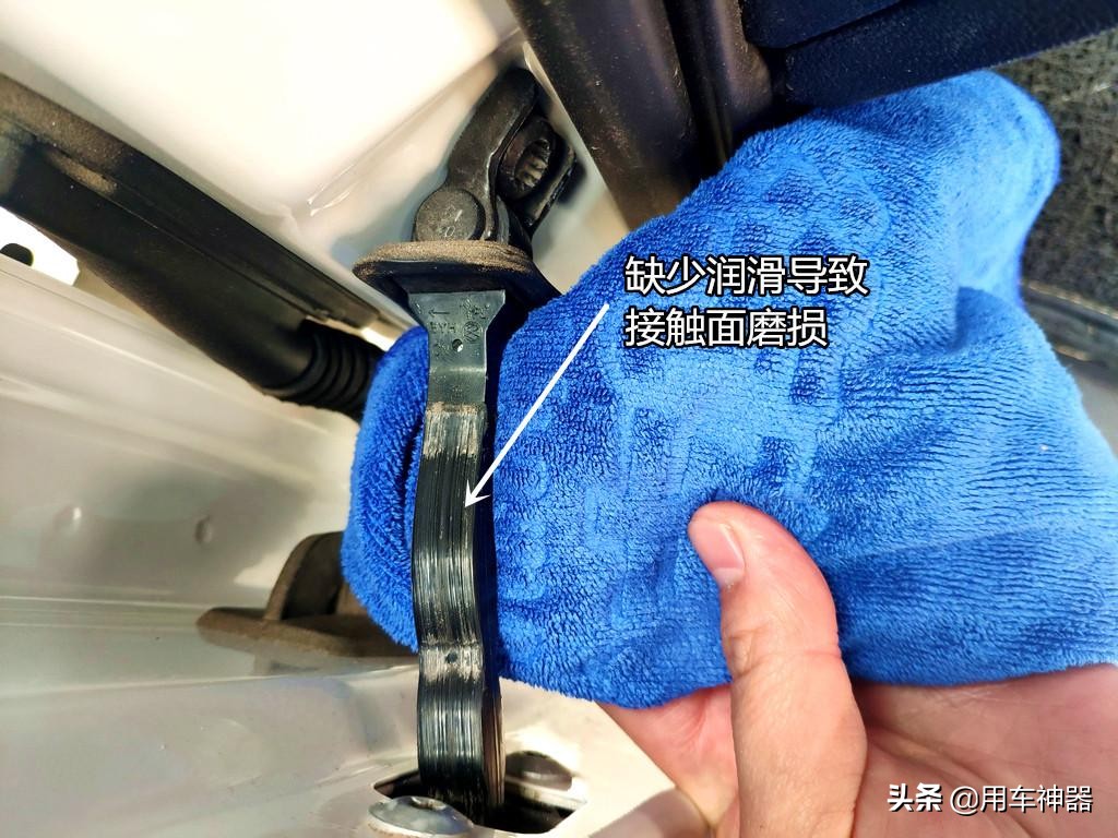 车门不经常开有异响,车门难拉开维修要多少钱