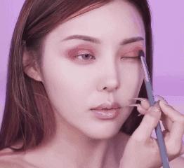 怎么画万圣节眼影教程简单,简单兔子妆容眼影