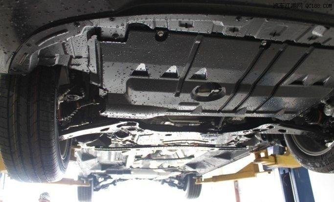 很多车主都加装了底盘装甲,它的用途是什么?有何好处?