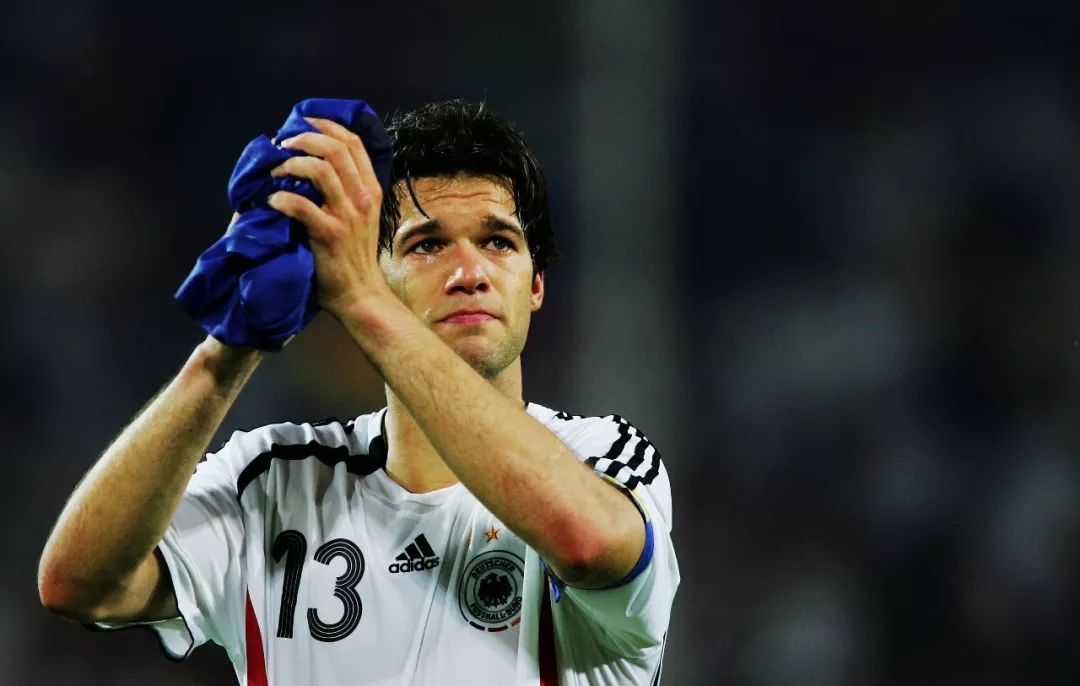 男儿有泪不轻弹迪巴拉,男儿有泪不轻弹nba解说员